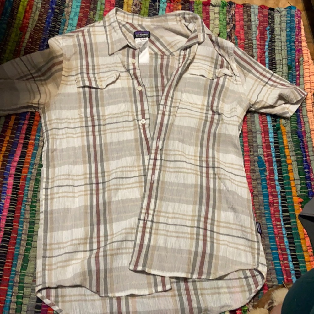 Patagonia short sleeve button down size medium